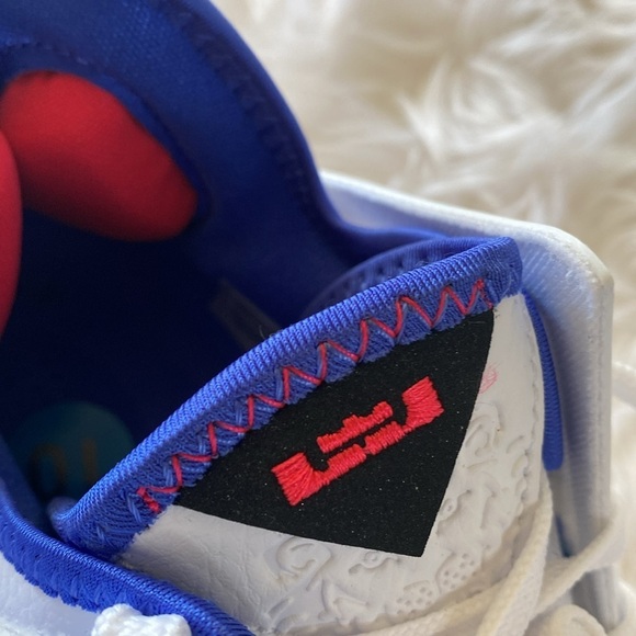 SALE!! 🎁 NIKE LEBRON 19 Low basketball Men 10 - Picture 9 of 16